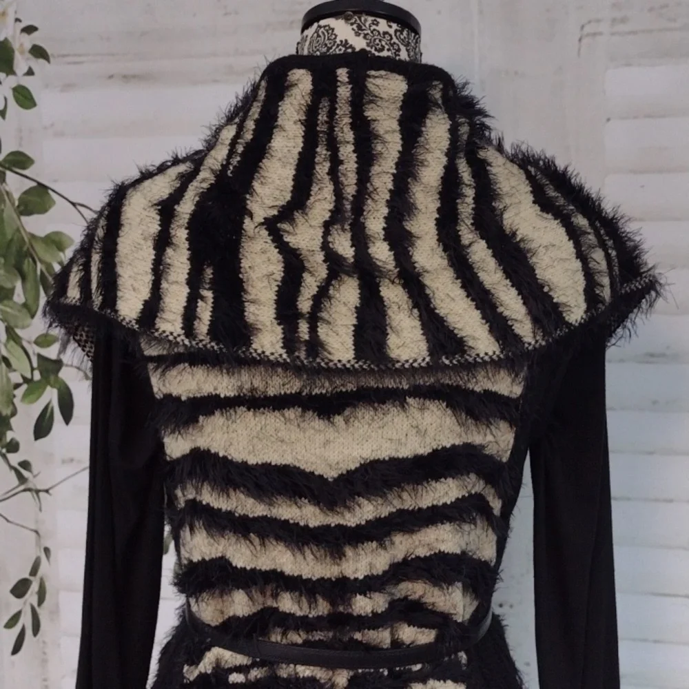 Sioni Wool Blend Animal Print Sweater Vest, Size PL/PXL - Picture 7 of 10